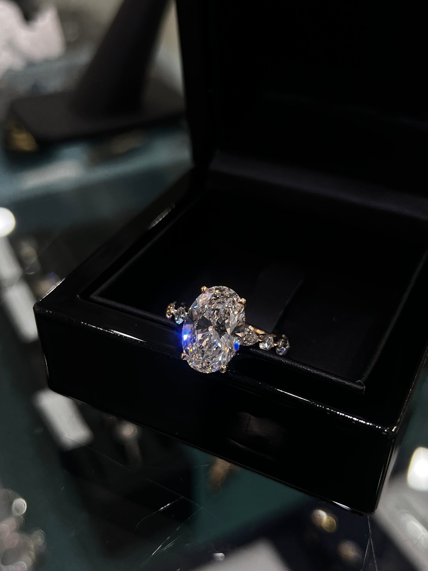 5CT OVAL MARQUISE BAND