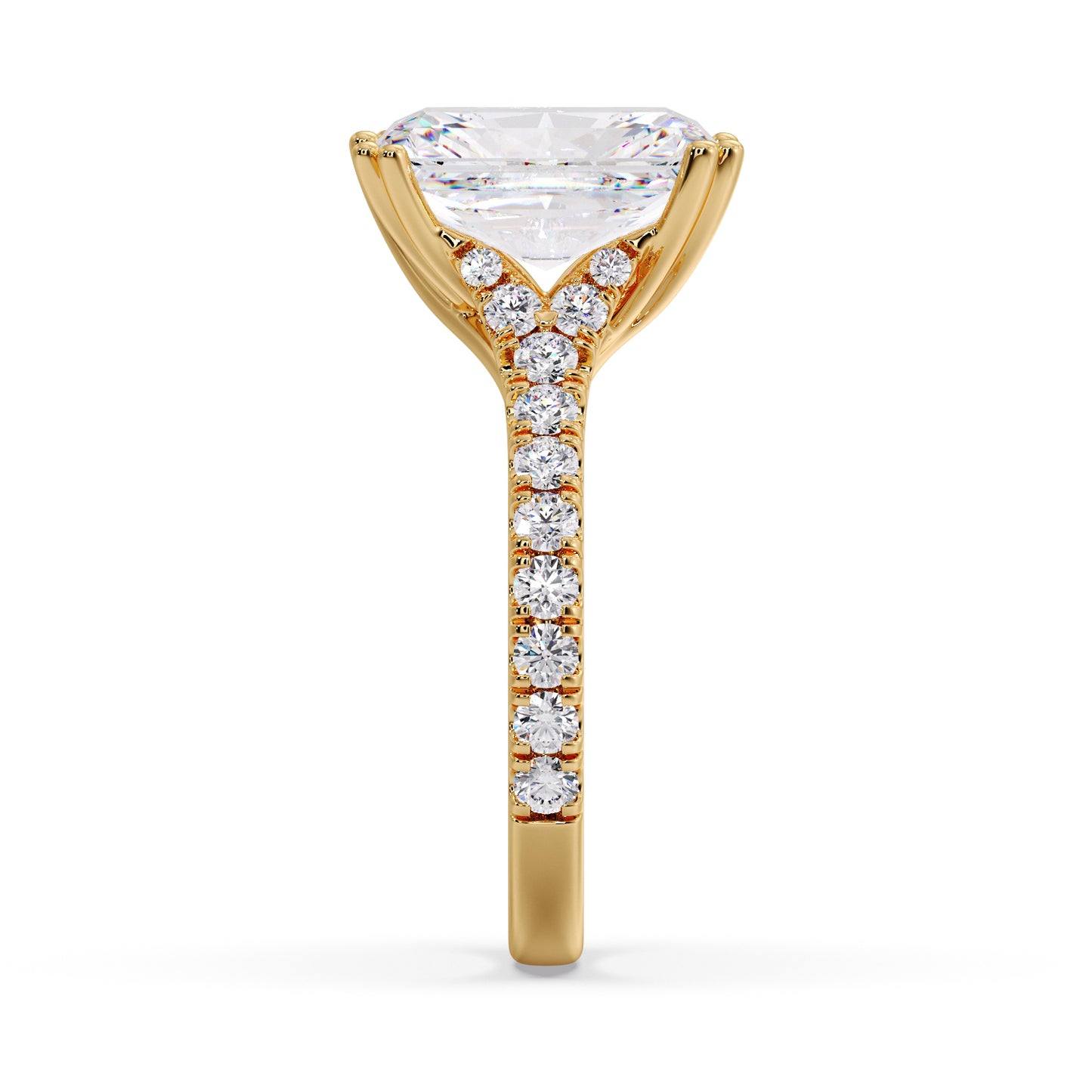 Radiant cut diamond in the Luna sol setting