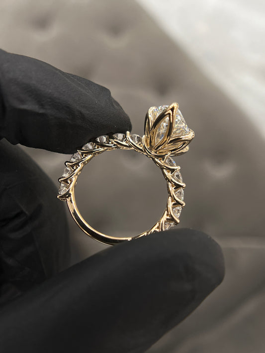 Marquise & infinite round band